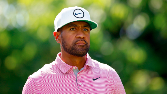 tay golf tony finau tien sat ngoi vo dich giai houston open 2022 hinh 2