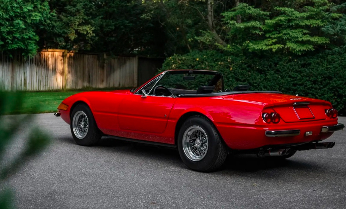 chiec ferrari 365 gts 4 spider duoc ban lai gia 24 trieu usd hinh 2