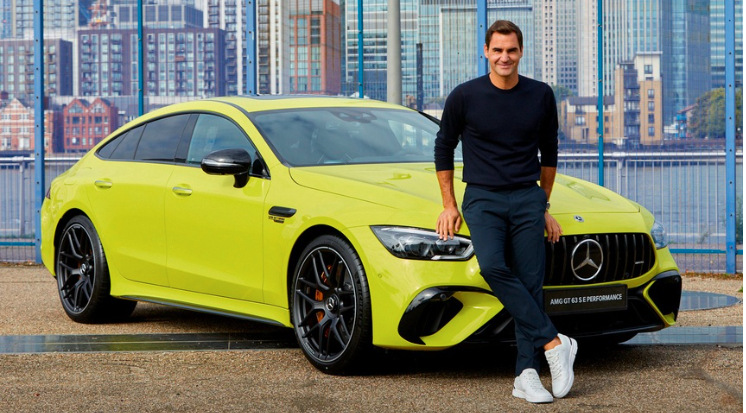 mau xe hop tac giua mercedes amg va roger federer duoc ban dau gia hinh 1