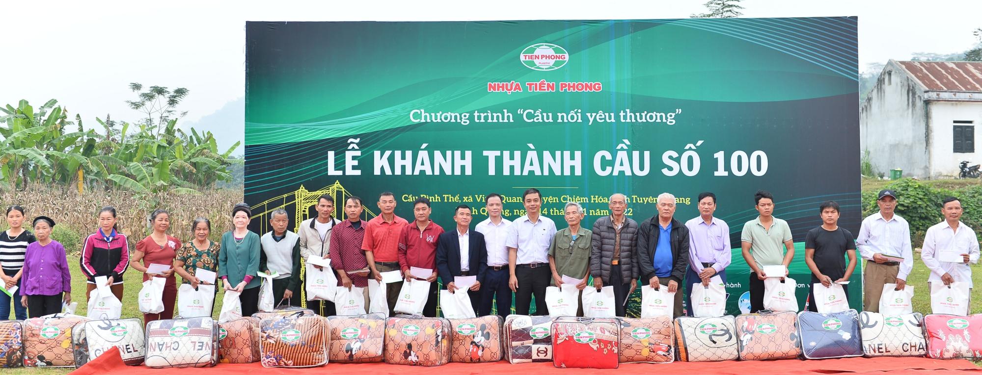 nhua tien phong khanh thanh cau noi yeu thuong so 100 hinh 5