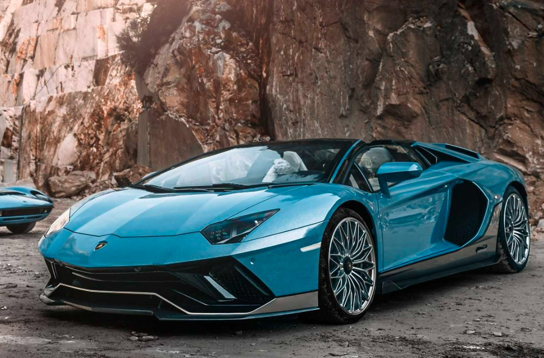 Chiếc Lamborghini Aventador Coupe cuối cùng đến tay khách hàng