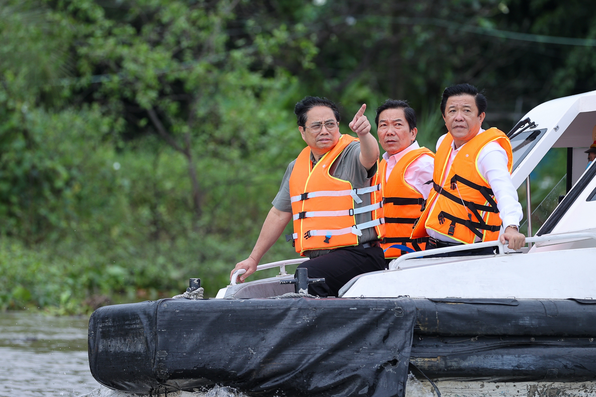 thu tuong pham minh chinh kiem tra cac du an trong diem lang nghe tai tinh vinh long hinh 4