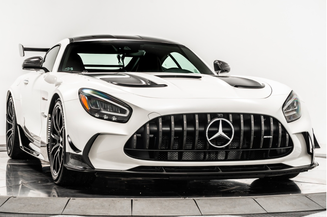 mercedes amg gt black series co gia gap doi muc khoi diem hinh 1