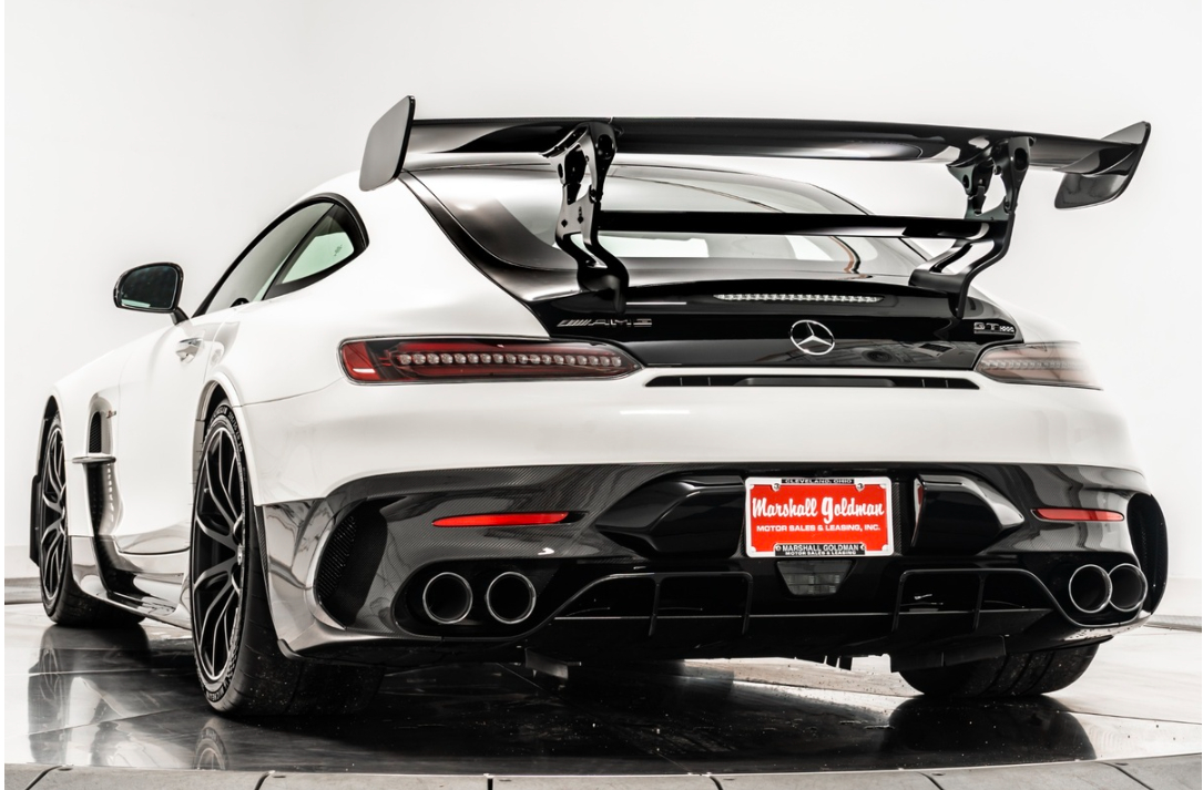 mercedes amg gt black series co gia gap doi muc khoi diem hinh 2