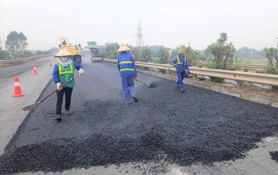 hoan thanh 4 goi thau sua chua hu hong mat duong cao toc noi bai  lao cai hinh 1