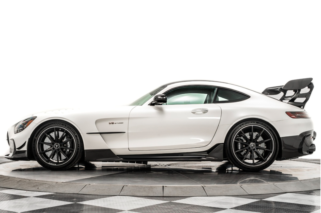 mercedes amg gt black series co gia gap doi muc khoi diem hinh 5