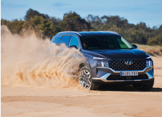 hyundai santa fe hybrid ra mat tai australia gia tu 42479 usd hinh 2