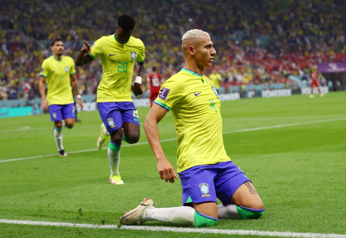 richarlison toa sang brazil thang serbia 2 0 o tran ra quan world cup 2022 hinh 2