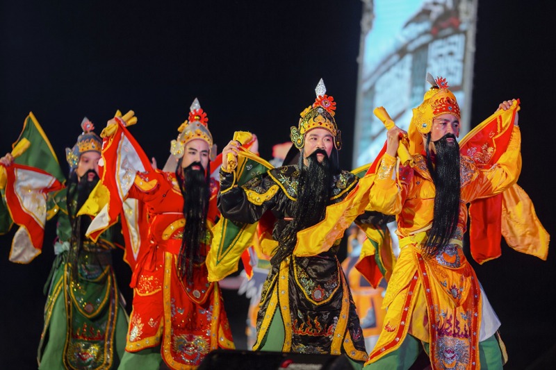 vu khuc giao hoa mo man festival hue mua dong 2022 hinh 3