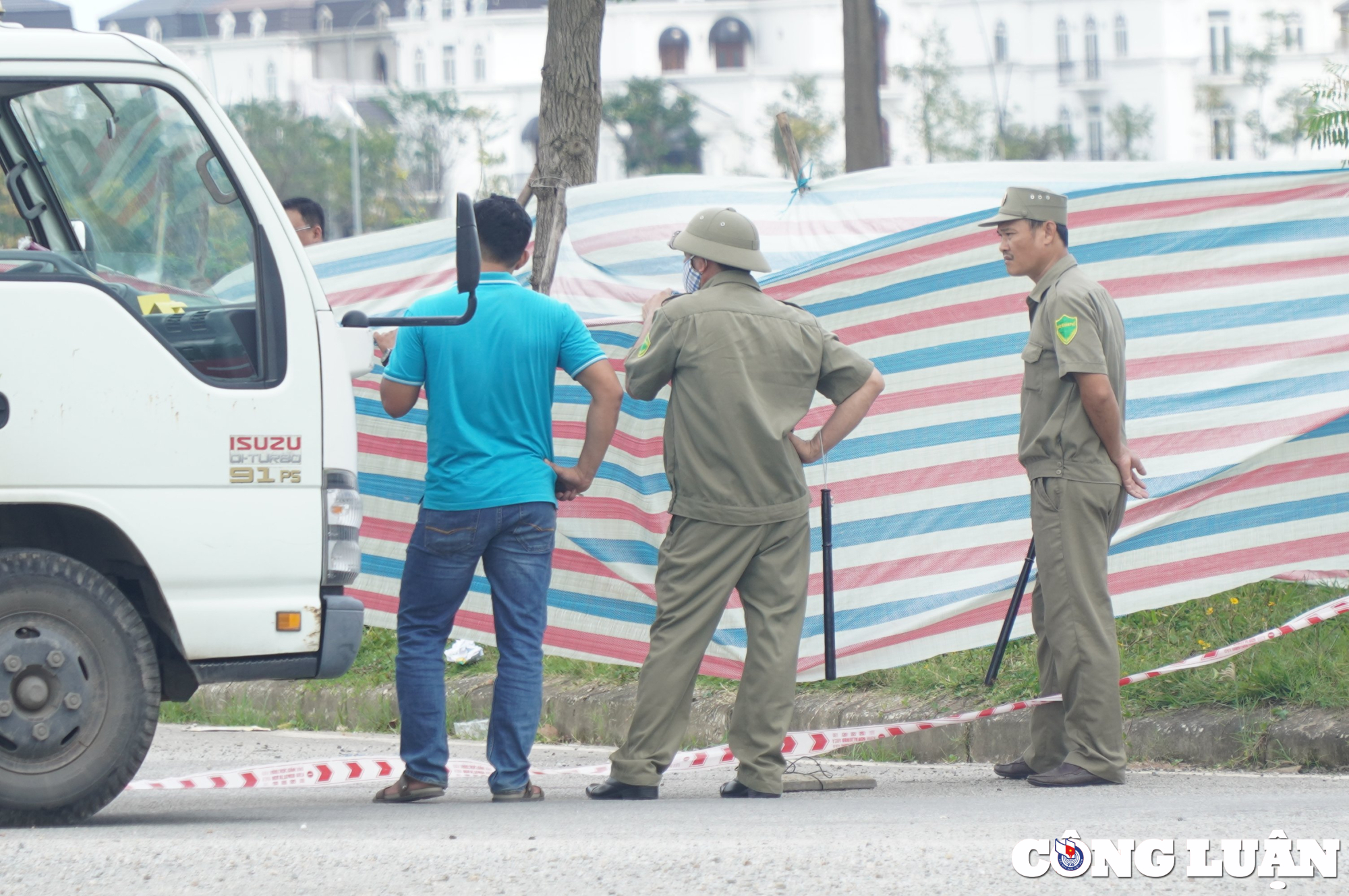 thua thien hue va cham voi xe ben ba bau va 2 tre nho tu vong thuong tam hinh 3