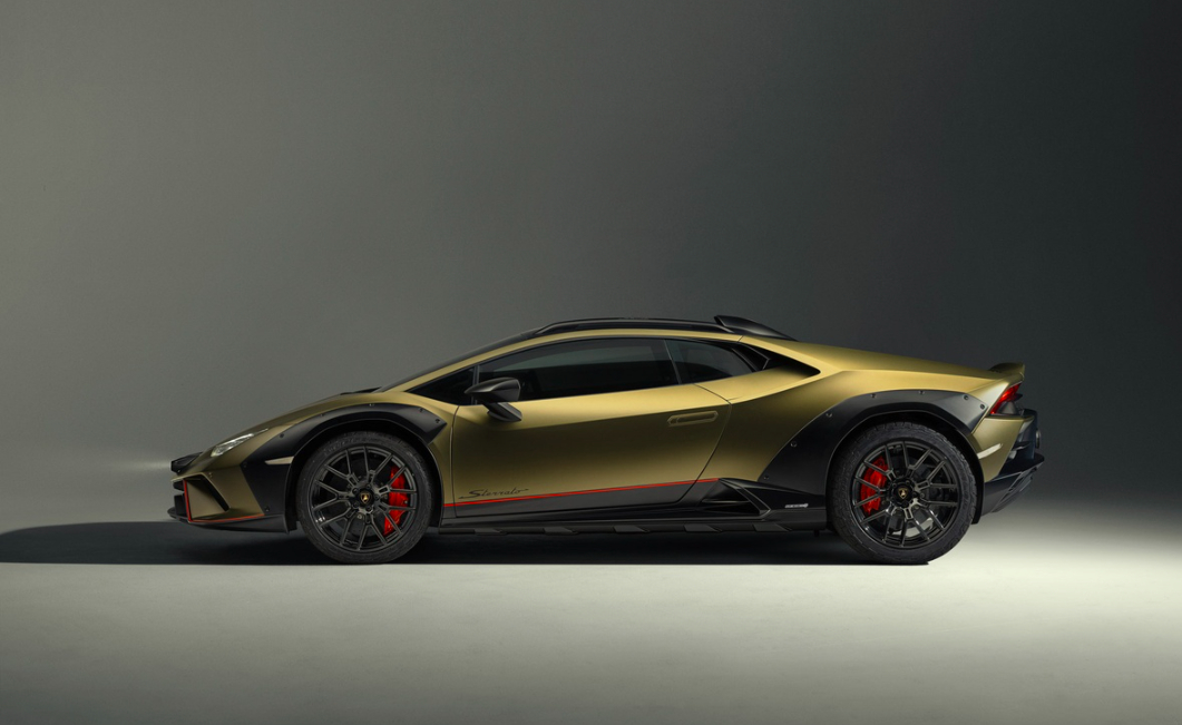 lamborghini huracan sterrato ra mat  sieu xe chay dia hinh hinh 7