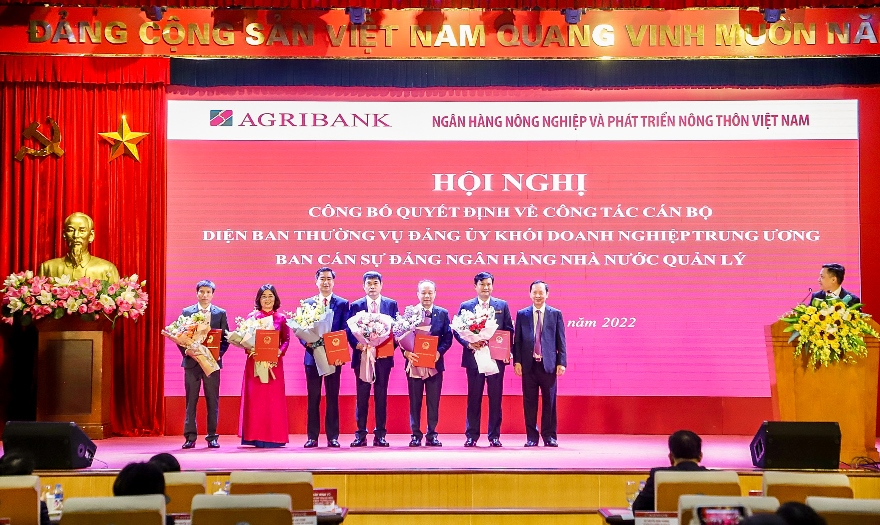 cong bo quyet dinh nhan su cap cao agribank hinh 1