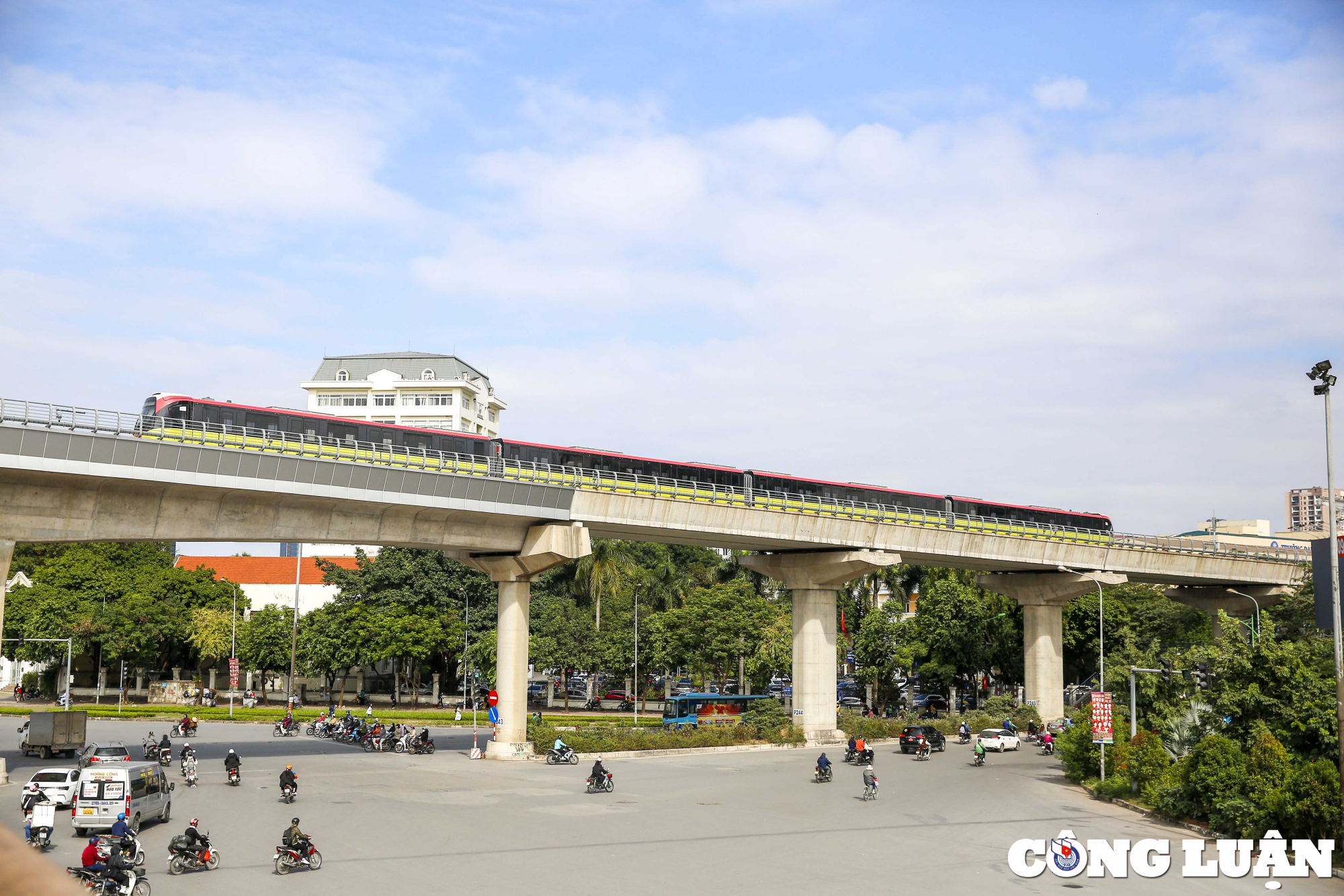 hinh anh doan tau chay thu nghiem tuyen duong sat nhon  ga ha noi hinh 5