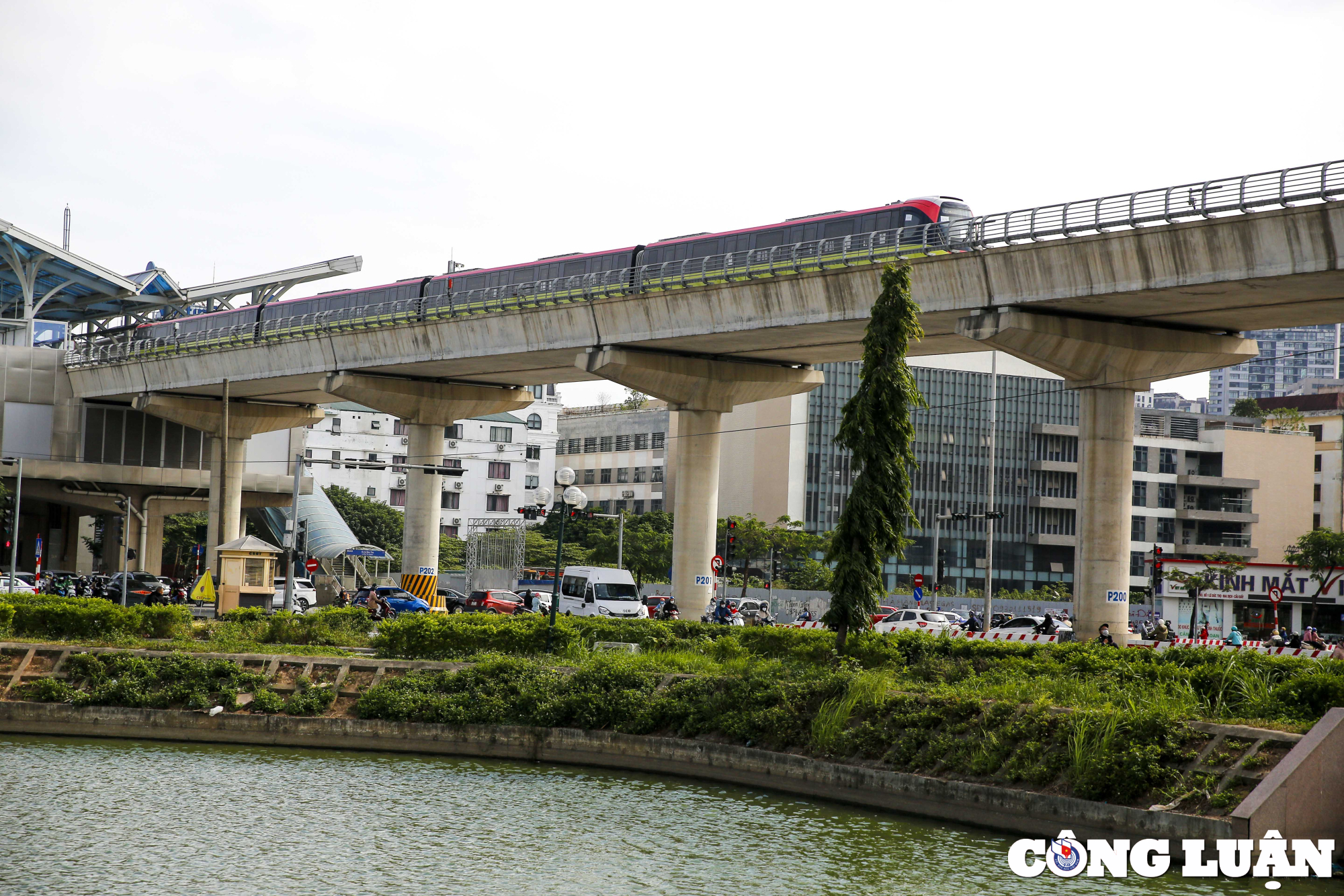 hinh anh doan tau chay thu nghiem tuyen duong sat nhon  ga ha noi hinh 9