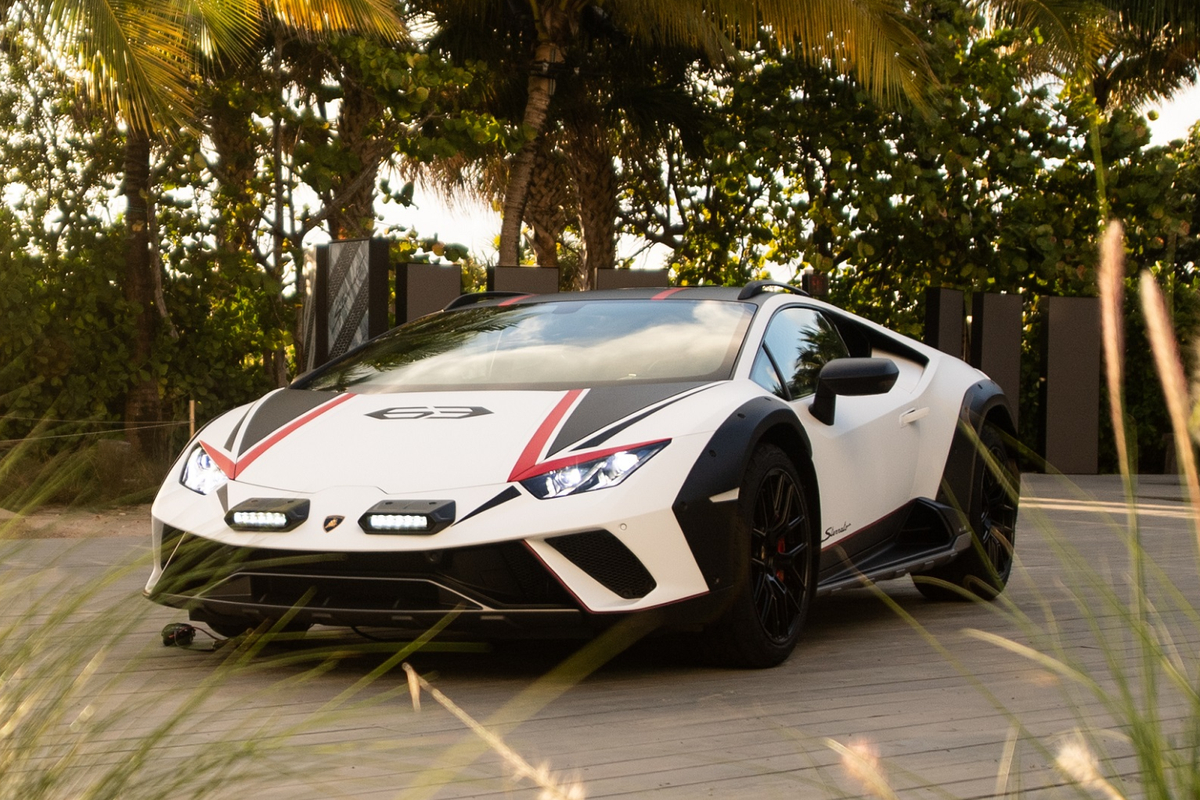 can canh sieu xe dia hinh lamborghini huracan sterrato hinh 1