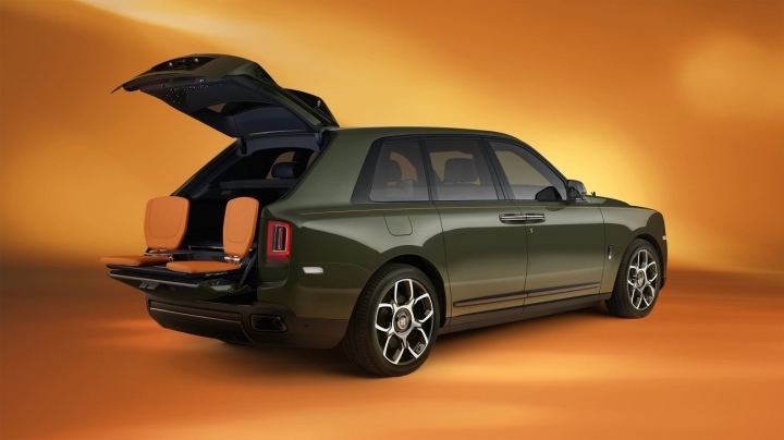 rolls royce ra mat phien ban cullinan inspired by fashion hinh 6