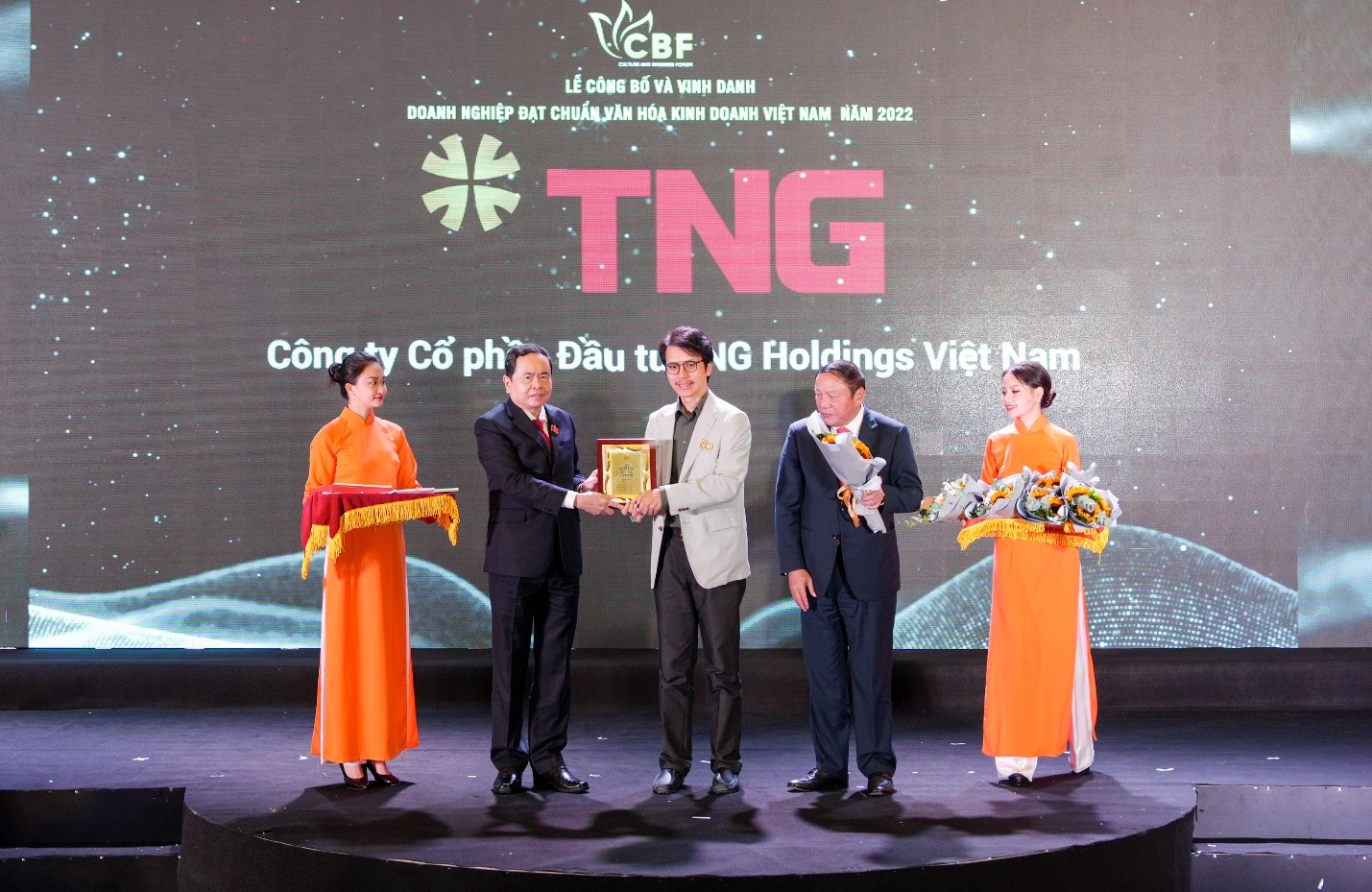 tng holding vietnam duoc vinh danh doanh nghiep dat chuan van hoa kinh doanh viet nam hinh 1