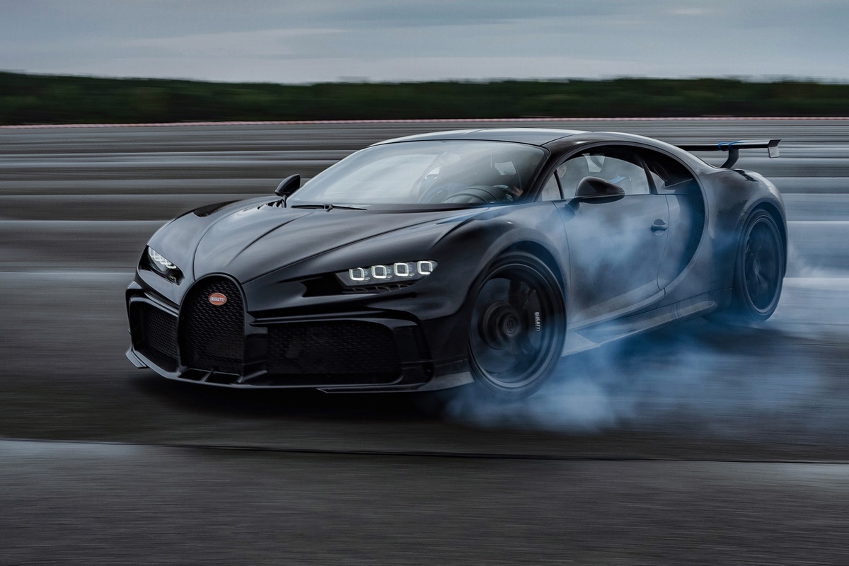 can canh chiec bugatti chiron pur sport thu 30 hinh 2