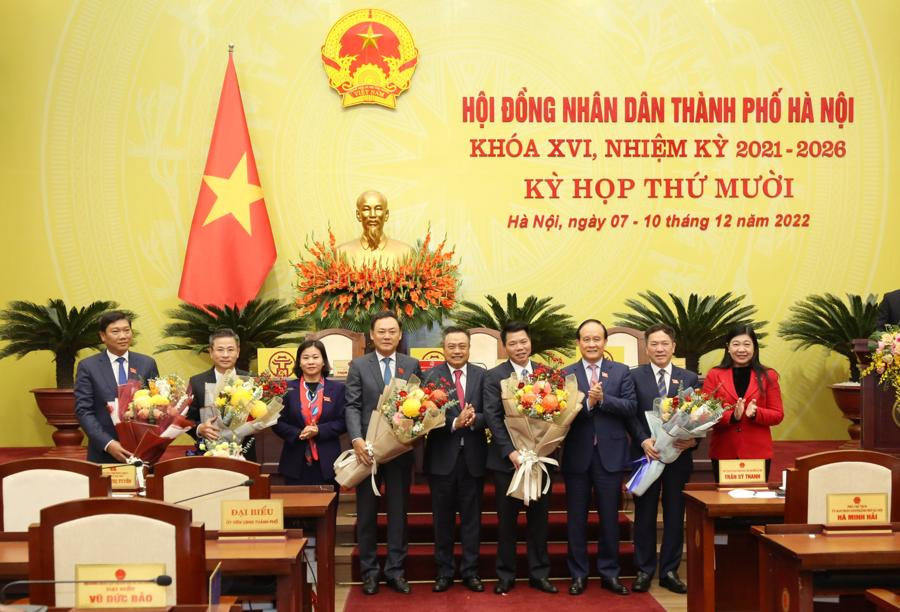 bau bo sung chuc danh uy vien ubnd tp ha noi doi voi 2 nhan su hinh 2