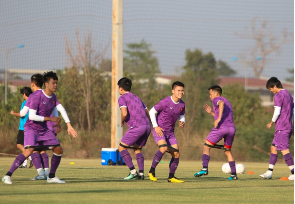 Kết quả bóng đá AFF Cup hôm nay: Quang Hải tỏa sáng, ĐT Việt Nam độc chiếm ngôi đầu bảng xếp hạng?