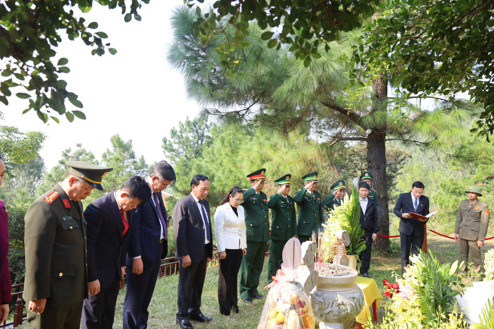 dang huong dai tuong vo nguyen giap nhan ngay thanh lap quan doi nhan dan viet nam hinh 1