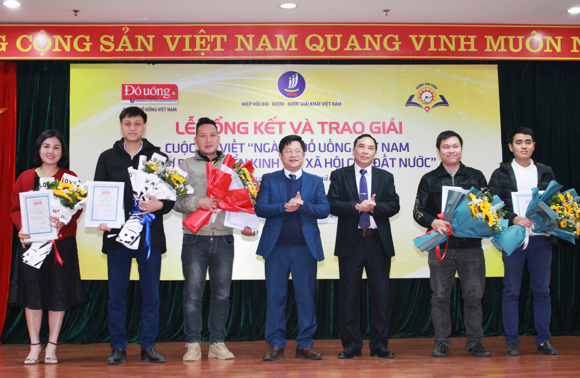 bao nha bao cong luan doat giai cuoc thi viet ve nganh do uong viet nam hinh 2