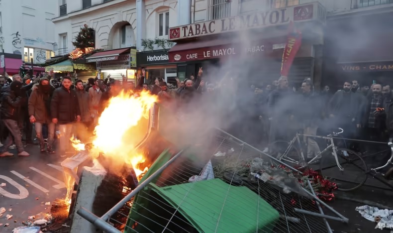 xa sung vao cong dong nguoi kurd o paris 3 nguoi thiet mang hinh 2