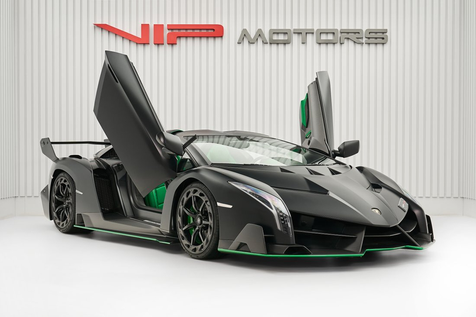 lamborghini veneno roadster co gia gan 10 trieu usd hinh 1