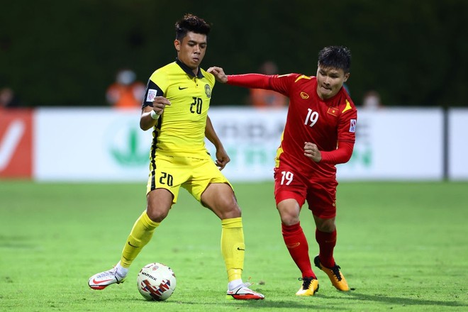 danh bai malaysia 3 0 doi tuyen viet nam vuon len dan dau bang b aff cup 2022 hinh 11