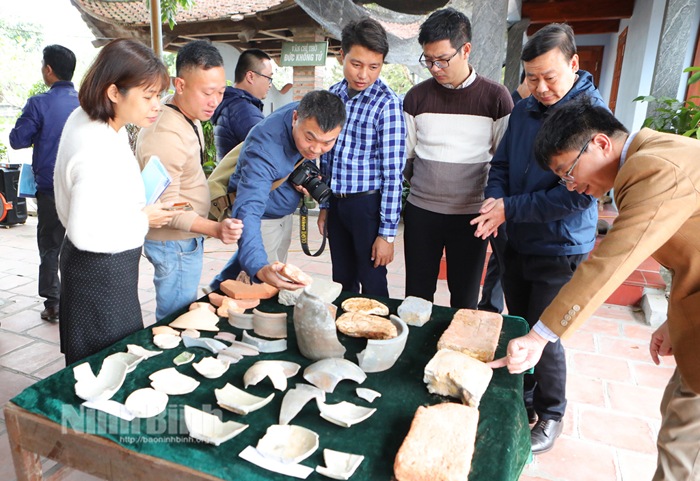 phat lo cung dien thoi dinh tai co do hoa lu hinh 1