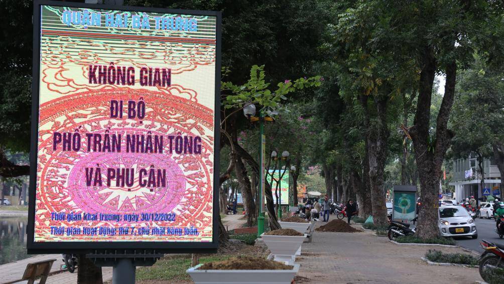 ha noi cam xe vao pho tran nhan tong cuoi tuan de to chuc pho di bo hinh 1