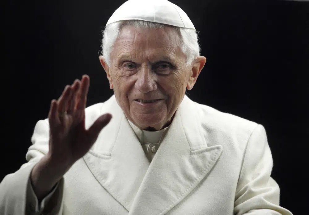 cuu giao hoang benedict xvi qua doi o tuoi 95 hinh 1