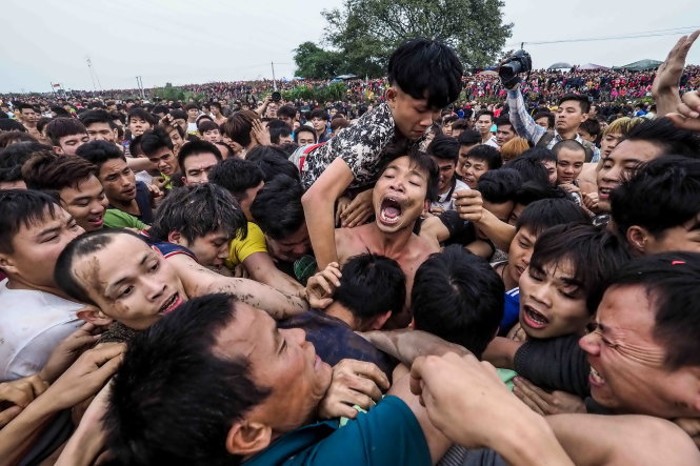 ngan chan xu ly nghiem viec loi dung le hoi de truc loi hinh 1