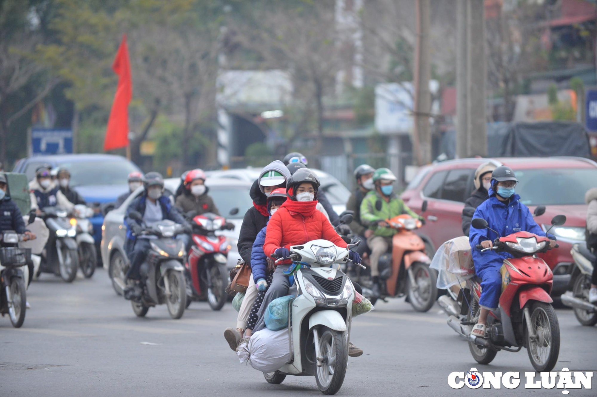 nguoi dan hoi ha tro lai thu do sau ky nghi tet duong lich 2023 hinh 7