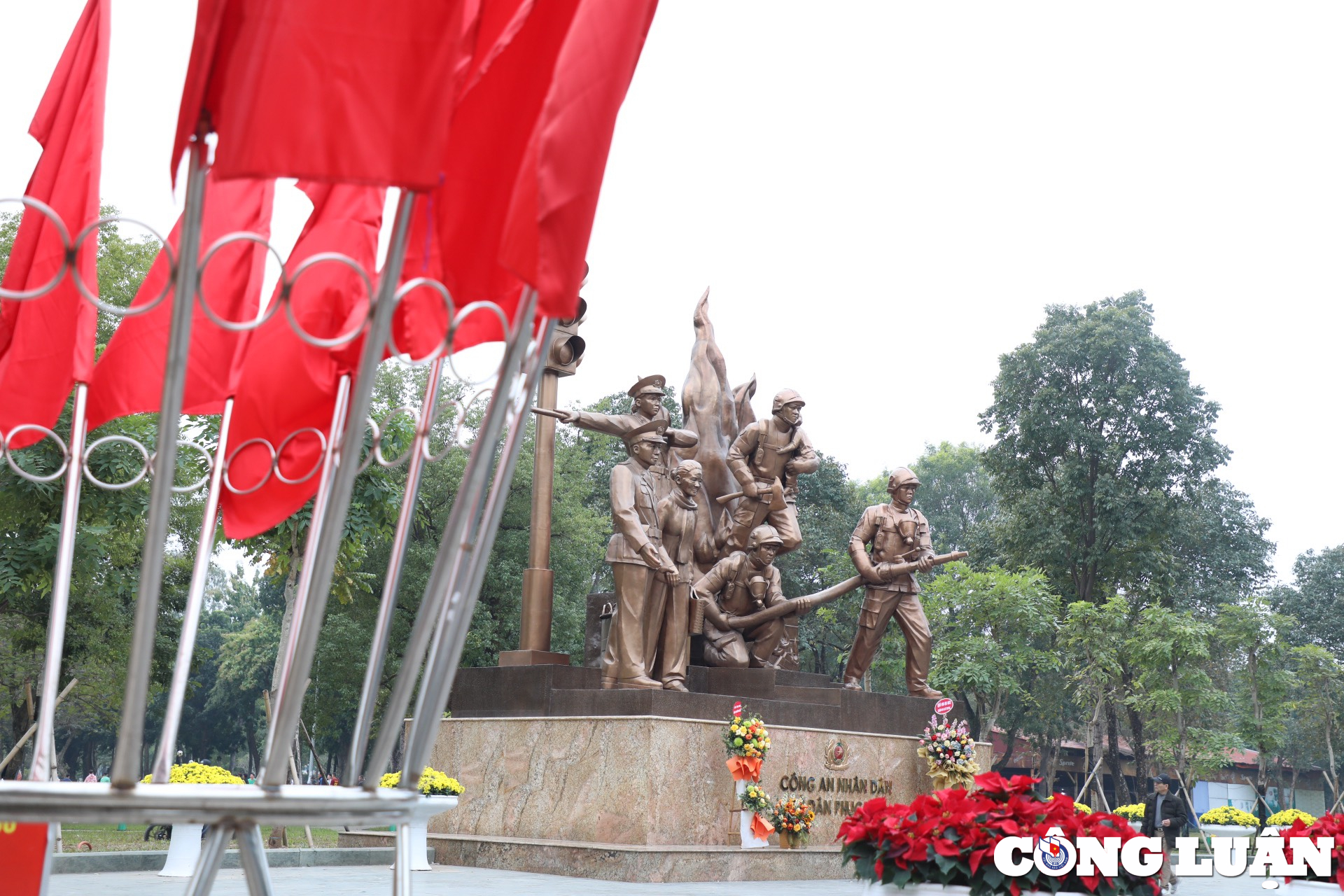 duong pho ha noi trang hoang trong nhung ngay dau nam moi 2023 hinh 6