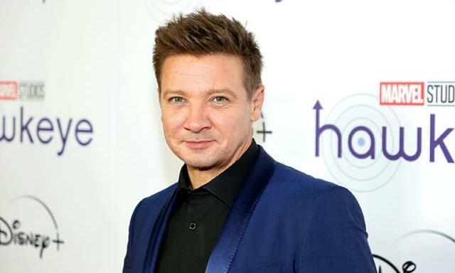 than tien jeremy renner nguy kich sau khi bi xe ui tuyet can qua chan hinh 3