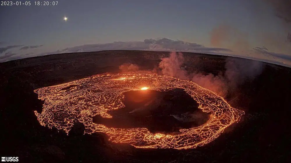 nui lua kilauea o hawaii phun trao tro lai hinh 1