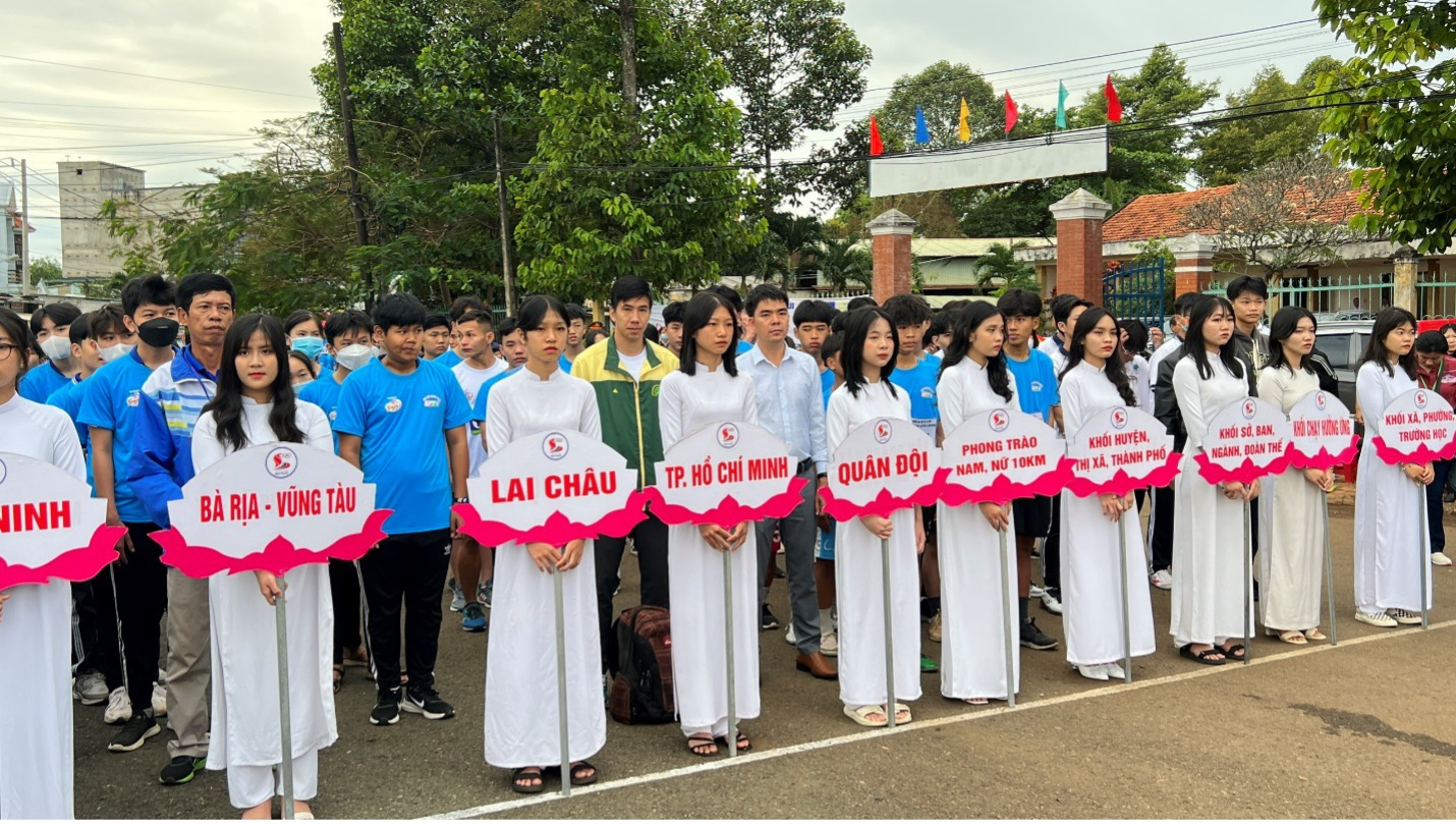 binh phuoc ron rang ngay dua giai vo dich quoc gia viet da leo nui chinh phuc dinh cao ba ra lan thu 28 hinh 1