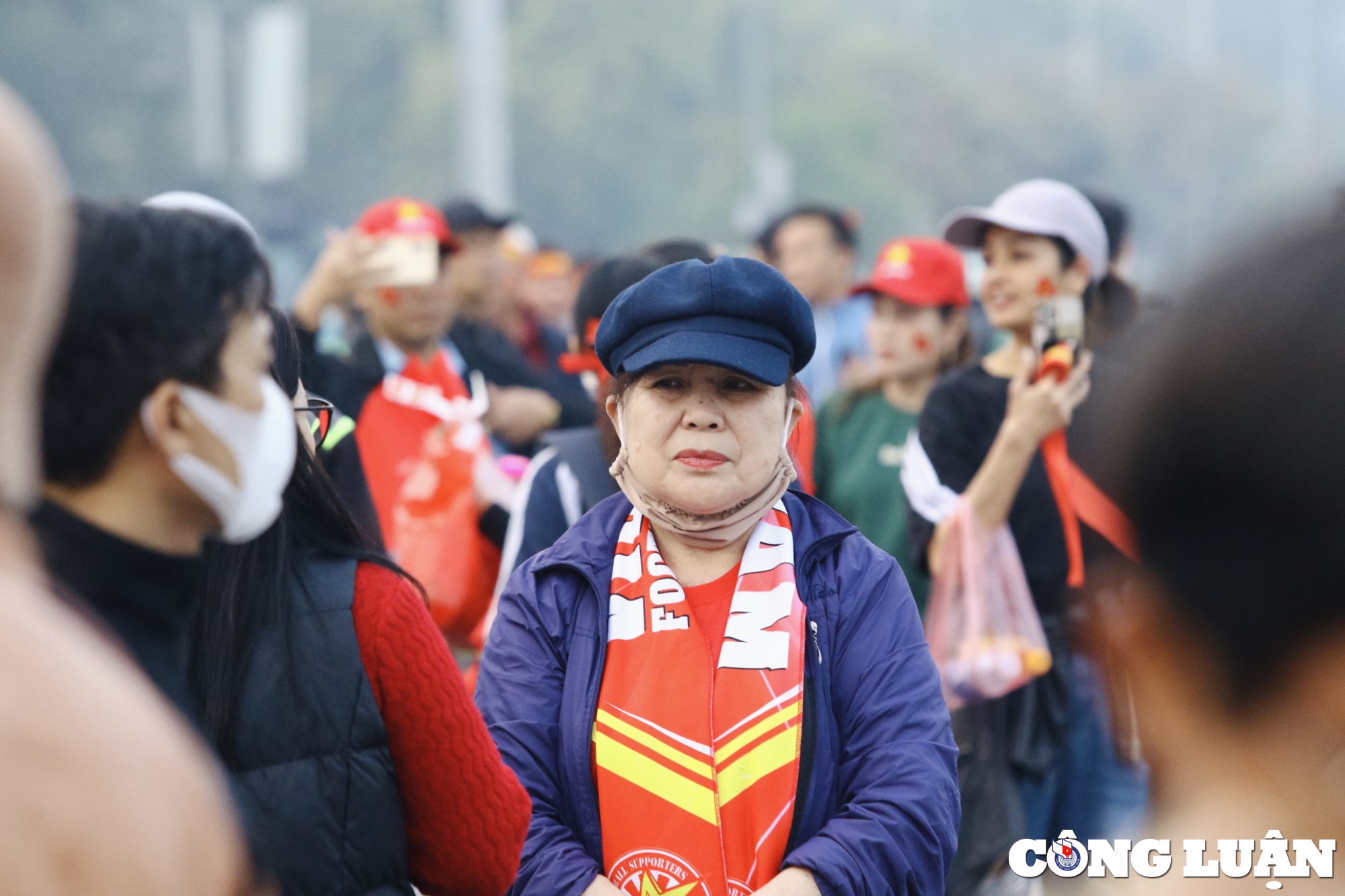 co dong vien ngap tran sac do tiep lua cho doi tuyen viet nam hinh 20