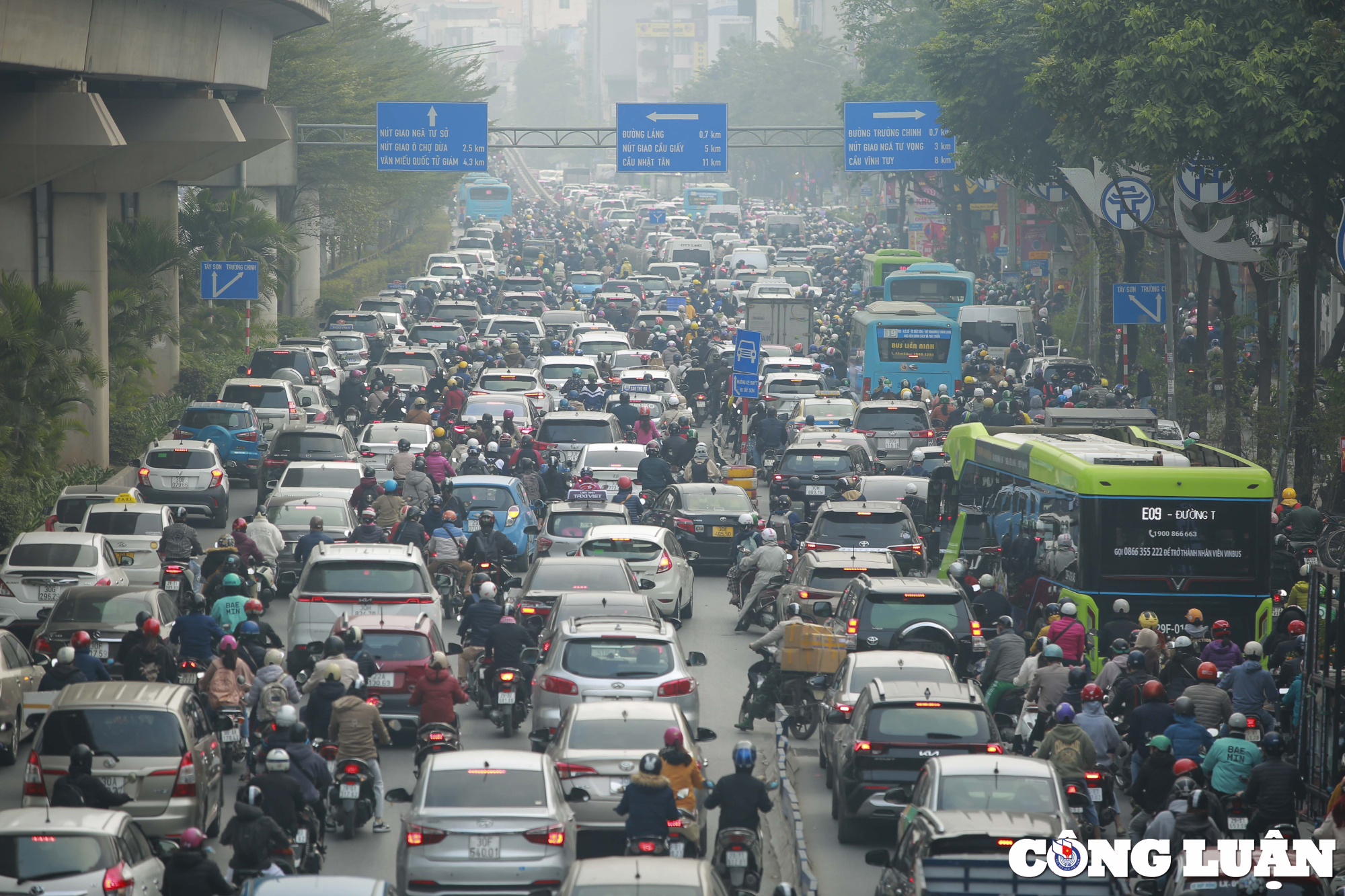 ha noi un tac keo dai tai nut giao nga tu so ngay dau dieu chinh phan luong giao thong hinh 9