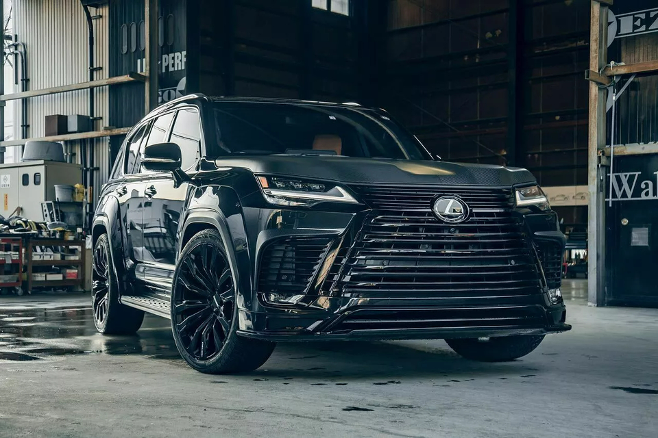 chi tiet lexus lx 600 liberty walk ban do than rong hinh 10