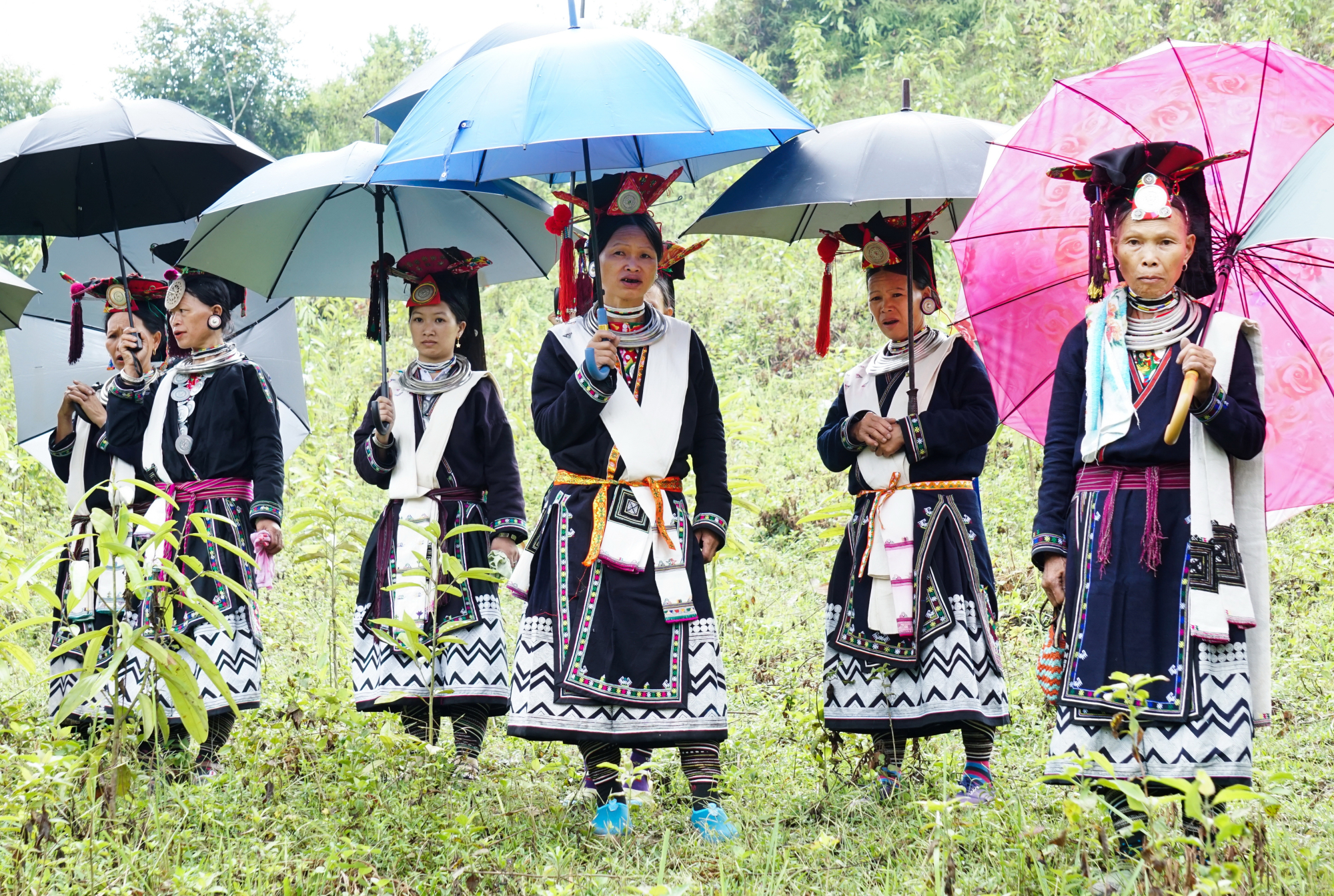 nguoi dao tien o hoai khao hinh 2