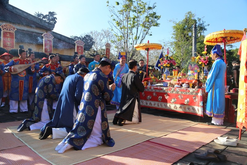 nghi le dung neu don tet trong hoang cung hue hinh 2