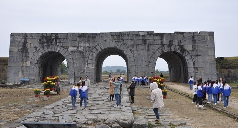 lan dau tien tai hien nghi le thuong tieu o di san thanh nha ho hinh 5