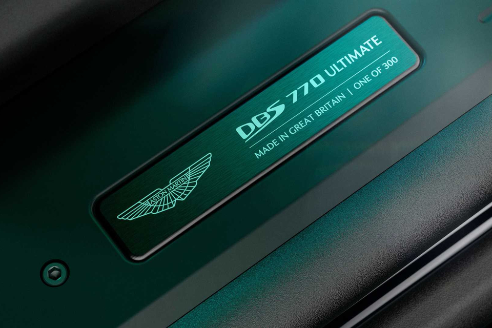 dbs 770 ultimate  mau aston martin thuong mai manh nhat the gioi hinh 13