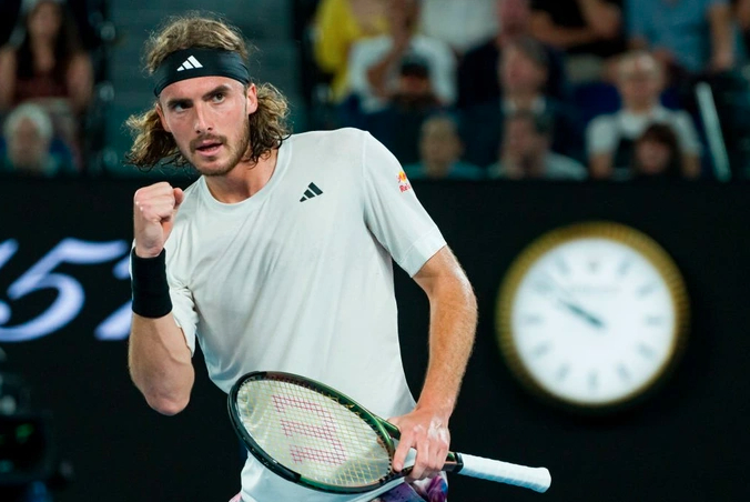 tsitsipas cham tran khachanov tai ban ket giai australian open 2023 hinh 1