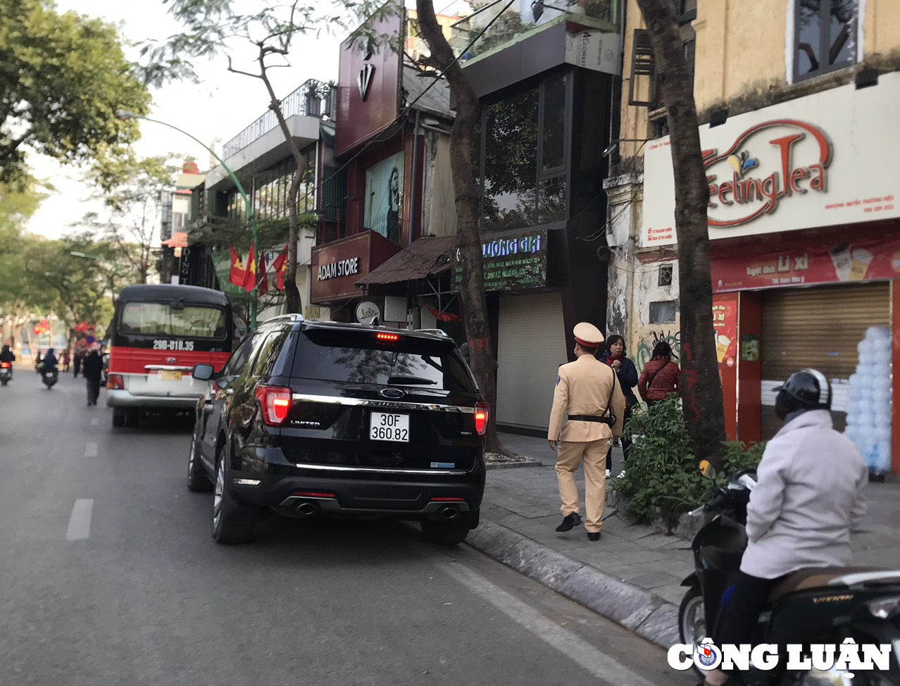 nguoi dan ha noi nao nuc di le chua dau nam hinh 2