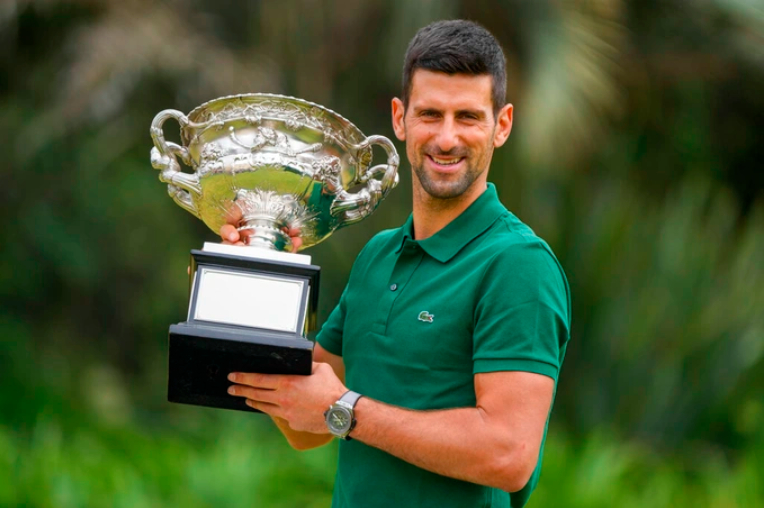 vo dich australian open 2023 djokovic nhan mua loi khen hinh 1