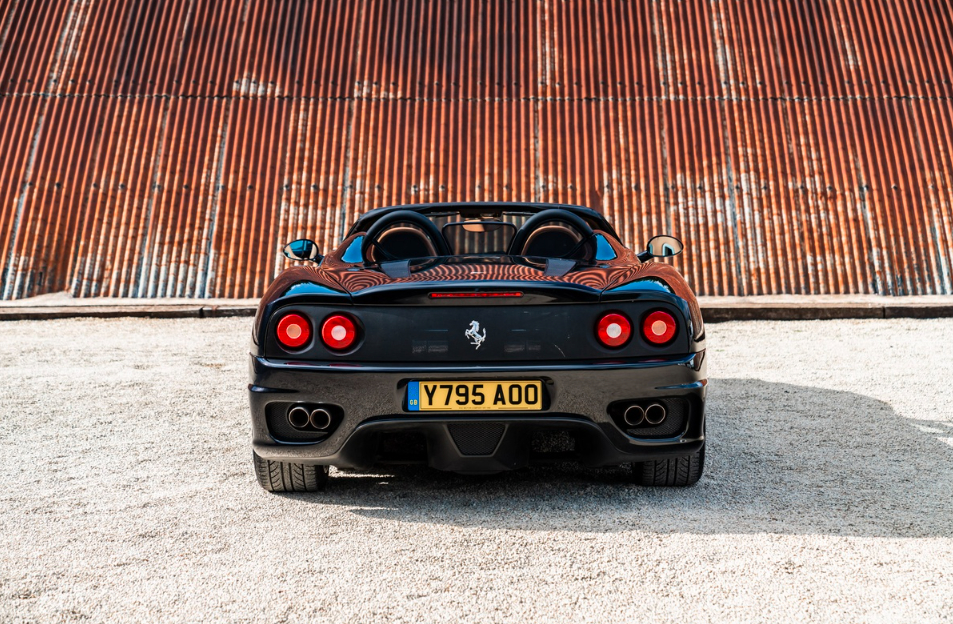 chi tiet sieu xe ferrari 360 spider cua david beckham hinh 18