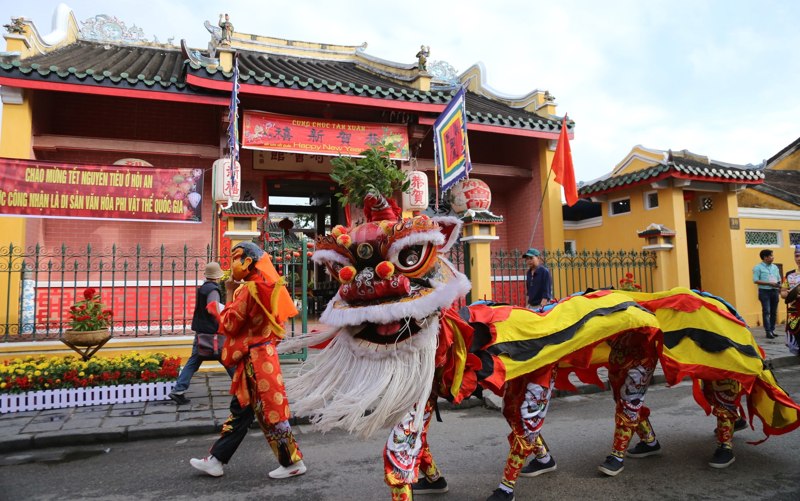 da sac mau le hoi tet nguyen tieu o hoi an hinh 3